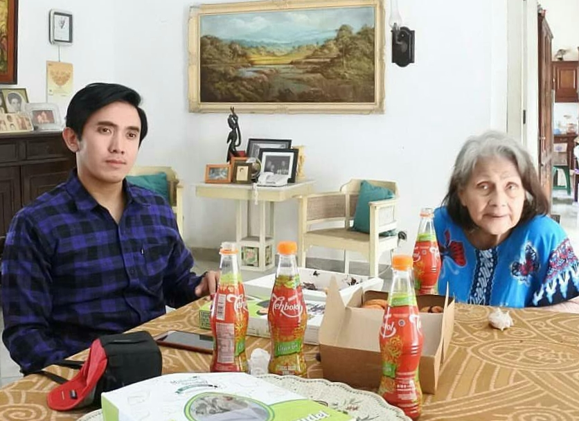 Menta dan Mitze Farre. Foto: Dok. Padnya/Nyata
