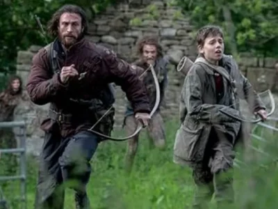 Aaron Taylor-Johnson dan Alfie Williams di ‘28 Years Later’ (Foto: Dok. IMDb)