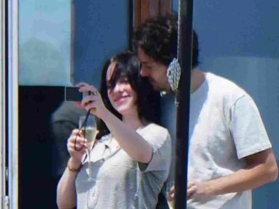 Potret mesra Billie Eilish dan Nat Wolff. Foto : Istimewa