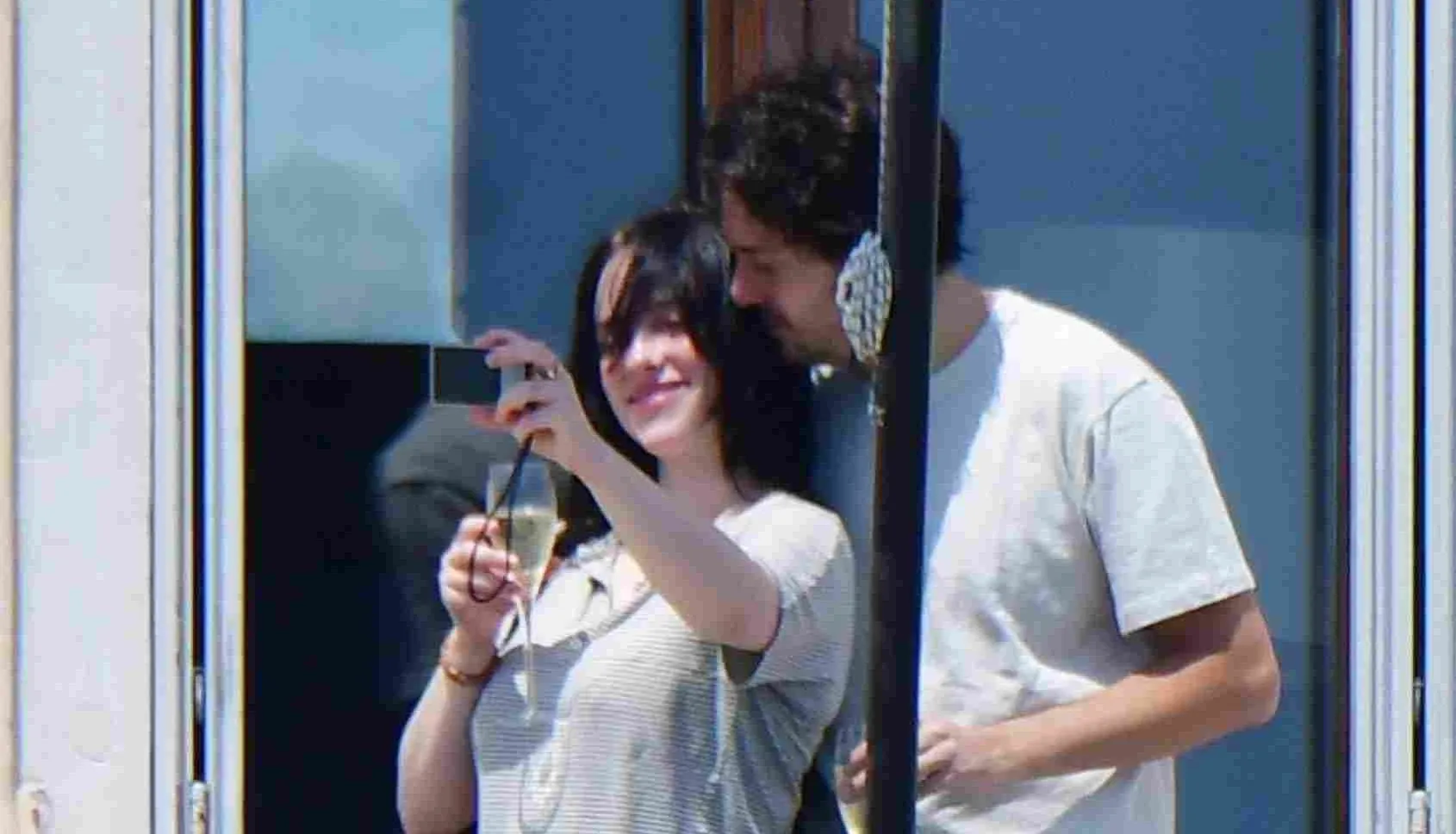 Bermesraan di Italia, Billie Eilish dan Nat Wolff Diduga Pacaran