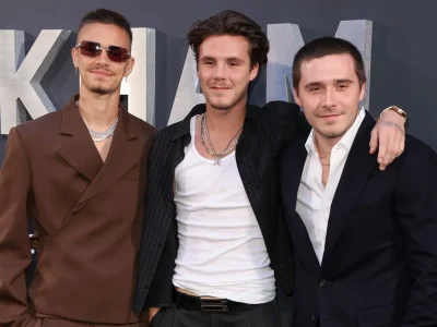 Brooklyn, Romeo, dan Cruz Beckham menghadiri pemutaran perdana film 'Beckham' di The Curzon Mayfair. Foto : Mike Marsland/WireImage