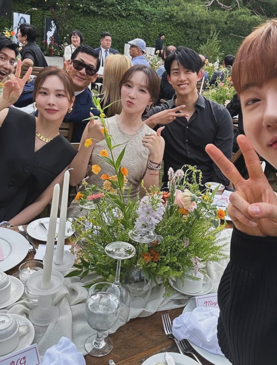 Fei, Jia, Taecyeon, dan Jo Kwon di pernikahan Min. Foto: Dok. Instagram @kwon_jo