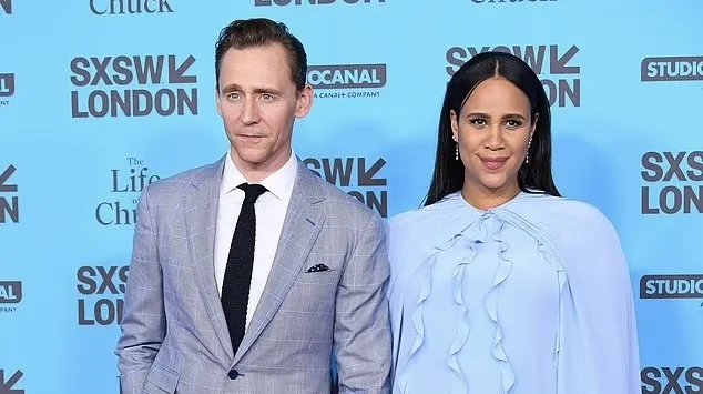 Hamil ke Dua, Zawe Ashton Pamer Baby Bump di Red Carpet