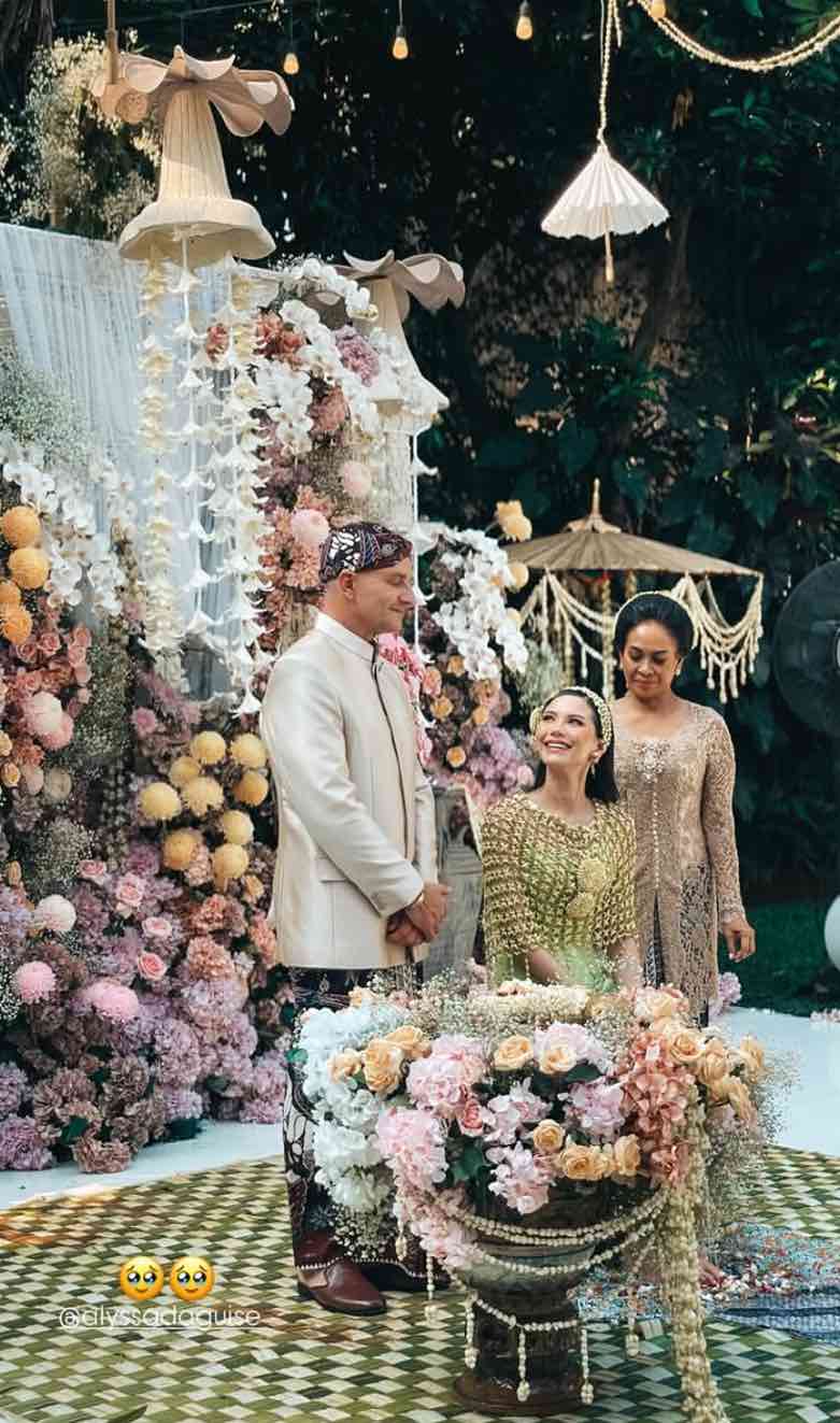 Alyssa Daguise menjalani prosesi siraman jelang menikah. Foto : Instagram/alyssadaguise