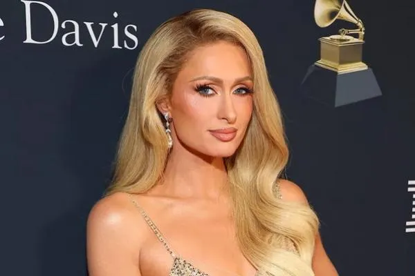 Rumah Terbakar, Paris Hilton Beli Hunian Baru Milik Aktor Mark Wahlberg