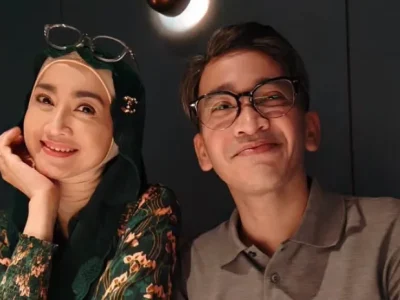 Potret kebersamaan Ruben Onsu dan Desy Ratnasari. Foto : Instagram/ruben_onsu