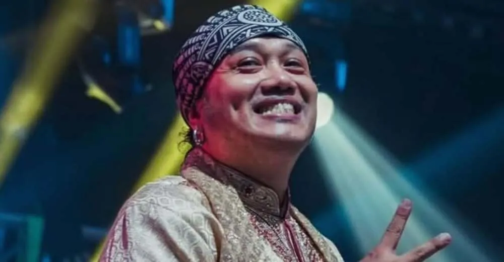 Pendarahan Selaput Otak, Gatz Keyboardist Ungu Meninggal Dunia