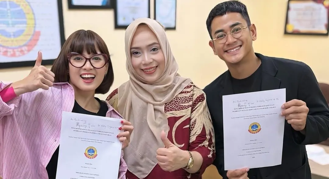 Potret Chika Jessica dan Dwi Andhika Berjuang Bareng Garap Skripsi
