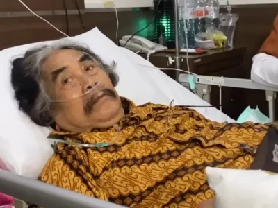 Jaja Miharja dirawat karena infeksi paru-paru dan ginjal. Foto: Dok. YouTube MOP Channel