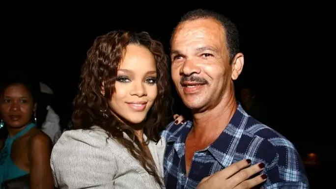 Ayah Rihanna, Ronald Fenty Meninggal di Usia 70
