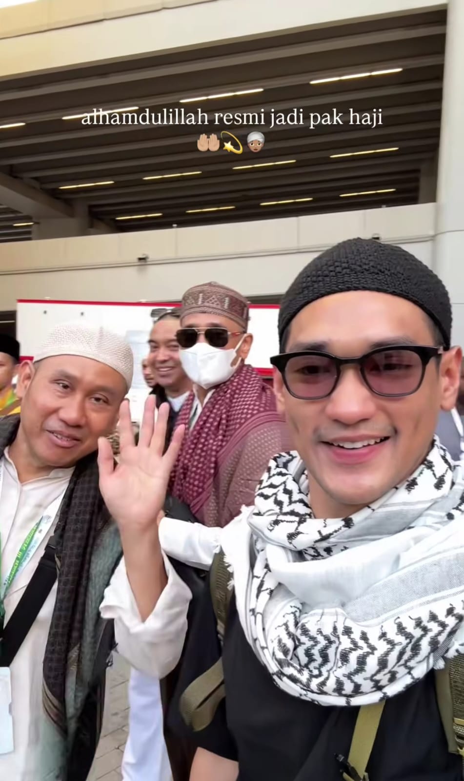 Afgan merampungkan rangkaian ibadah setelah menyelesaikan lempat jumrah. Foto: Dok. Instagram @afgan__