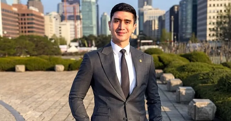 Dipeluk hingga Dicakar Fans, Verrell Bramasta Terpaksa Sembunyi di Toilet
