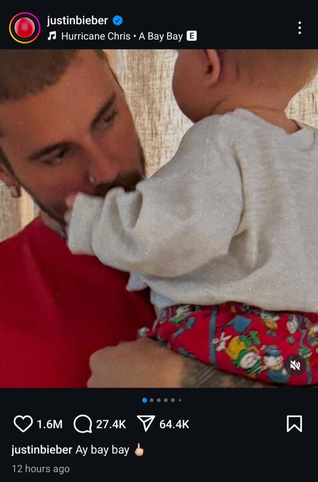 Unggahan Justin dengan emotikon jari tengah. Foto: Dok. Instagram @justinbieber