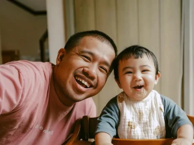 Joshua Suherman urus anak tanpa babysitter. (Foto: Dok. Pri)