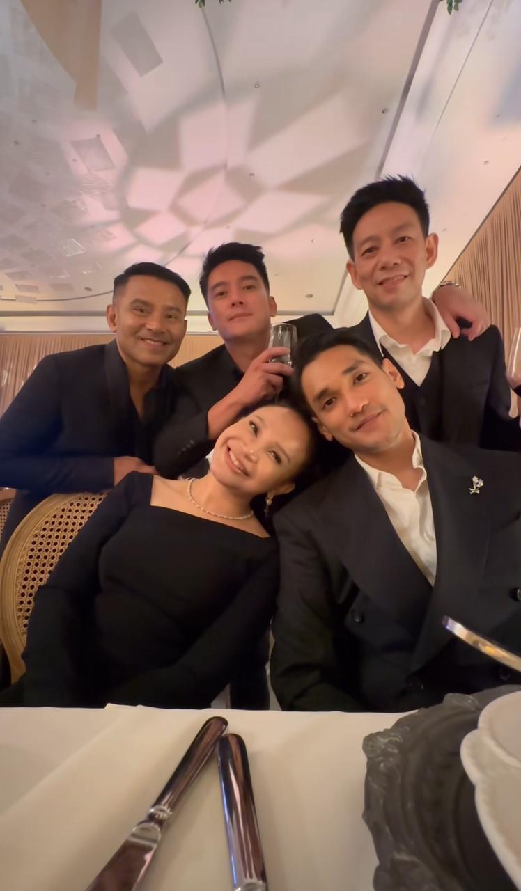 Rossa dan Afgan hadir bersama dalam acara resepsi pernikahan Al Ghazali. Foto : Instagram/itsrossa910