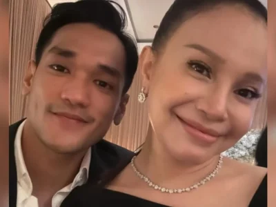Rossa dan Afgan hadir bersama dalam acara resepsi pernikahan Al Ghazali. Foto : Instagram/itsrossa910