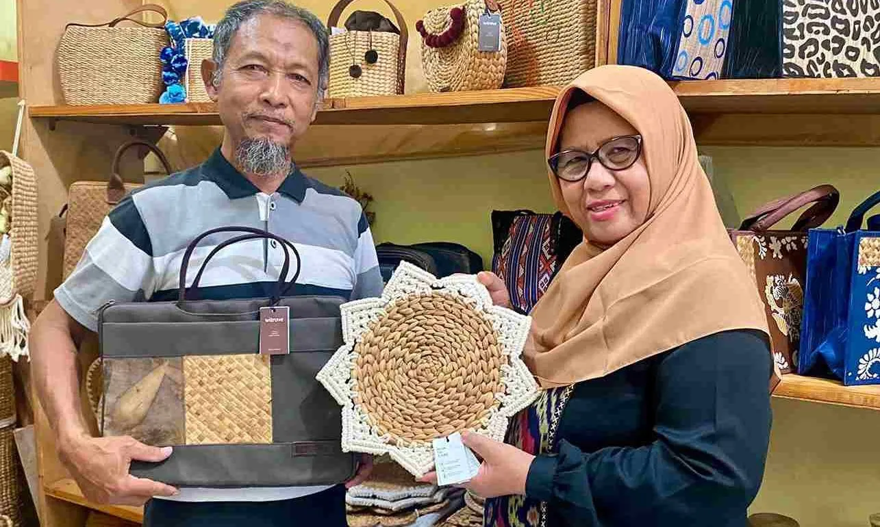 Sulap Gulma Jadi Barang Berharga, Pasutri Surabaya Ingin Buat Kampung Eceng Gondok