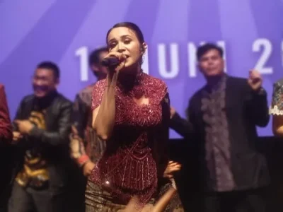 Michelle Ziudith Nyanyi Koplo di Film 'Angel Pol'. (Foto: Bayu/Nyata)