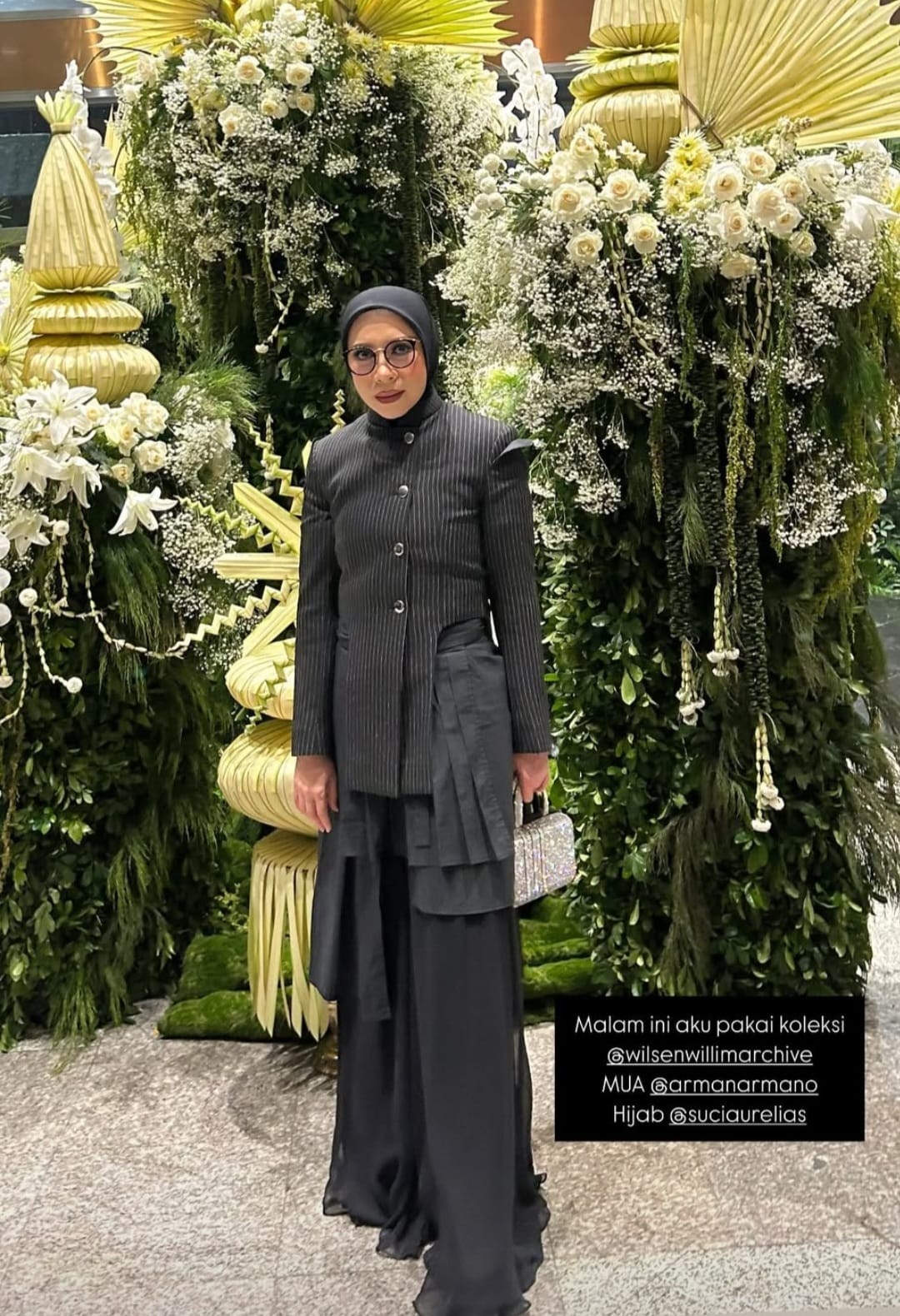 Melly Goeslaw mengenakan kebaya janggan. Foto: Dok. Instagram @melly_goeslaw