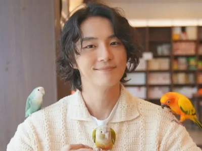 Yoon Shi Yoon comeback akting lewat drakor 'Taxi Driver 3'. Foto: Dok. Instagram @_yunsiyun
