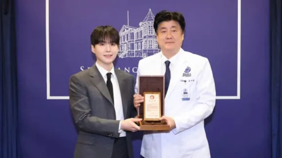 Dirikan Pusat Terapi Anak dengan Autisme, Suga BTS Donasi Rp60 M