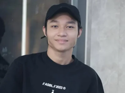 Kiesha Alvaro digampar Dimas Anggara saat syuting 'Jalinan Terlarang'. Foto: Dok. Instagram @kiesha.alvaro
