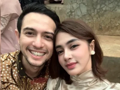 Istri Rifky Balweel, Biby Alraen lepas hijab. Foto: Dok. Instagram @bibyalraen13