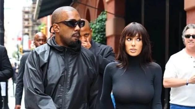 Dibayar Kanye West, Bianca Censori Raup Rp48 M Berkat Penampilan Bugil