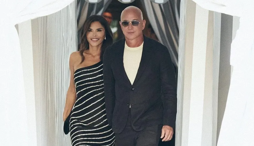 Tamu Pernikahan Mulai Berdatangan, Jeff Bezos Gelar Makan Malam