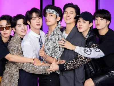 BTS merayakan anniversary debut yang ke-12. Foto: Dok. Weverse