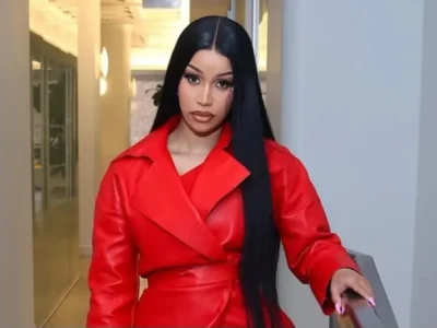Cardi B digugat atas insiden lempar mikrofon pada 2023 lalu. Foto: Dok. Instagram @iamcardib
