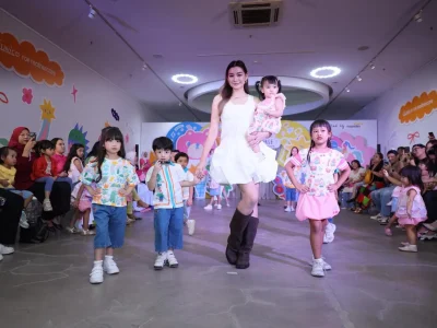 Karakter Imajinatif Menyatu dalam Fashion Anak Versi Martcellia Liunic. (Foto: Dok. Pri)