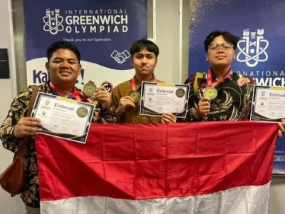 Tiga siswa SMA Pribadi Bandung. Foto : Istimewa