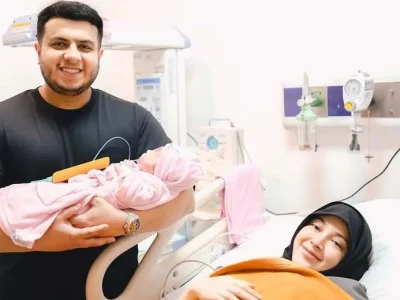 Istri Yislam Jaidi, Miskah Shafa melahirkan. Foto: Instagram/miskashf