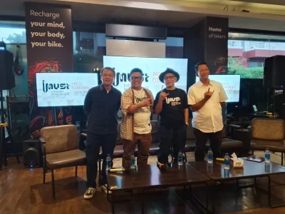 Cholil Mahmud (kiri) serukan perubahan dalam diskusi Indonesia Music Summit (IMUST) 2025. (Foto: Agnes/Nyata)
