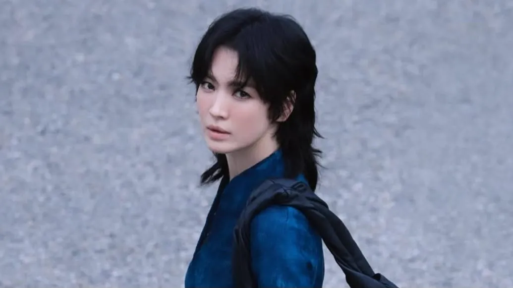 Gaya Baru Song Hye Kyo, Tampil Beda dengan Rambut Wolf Cut