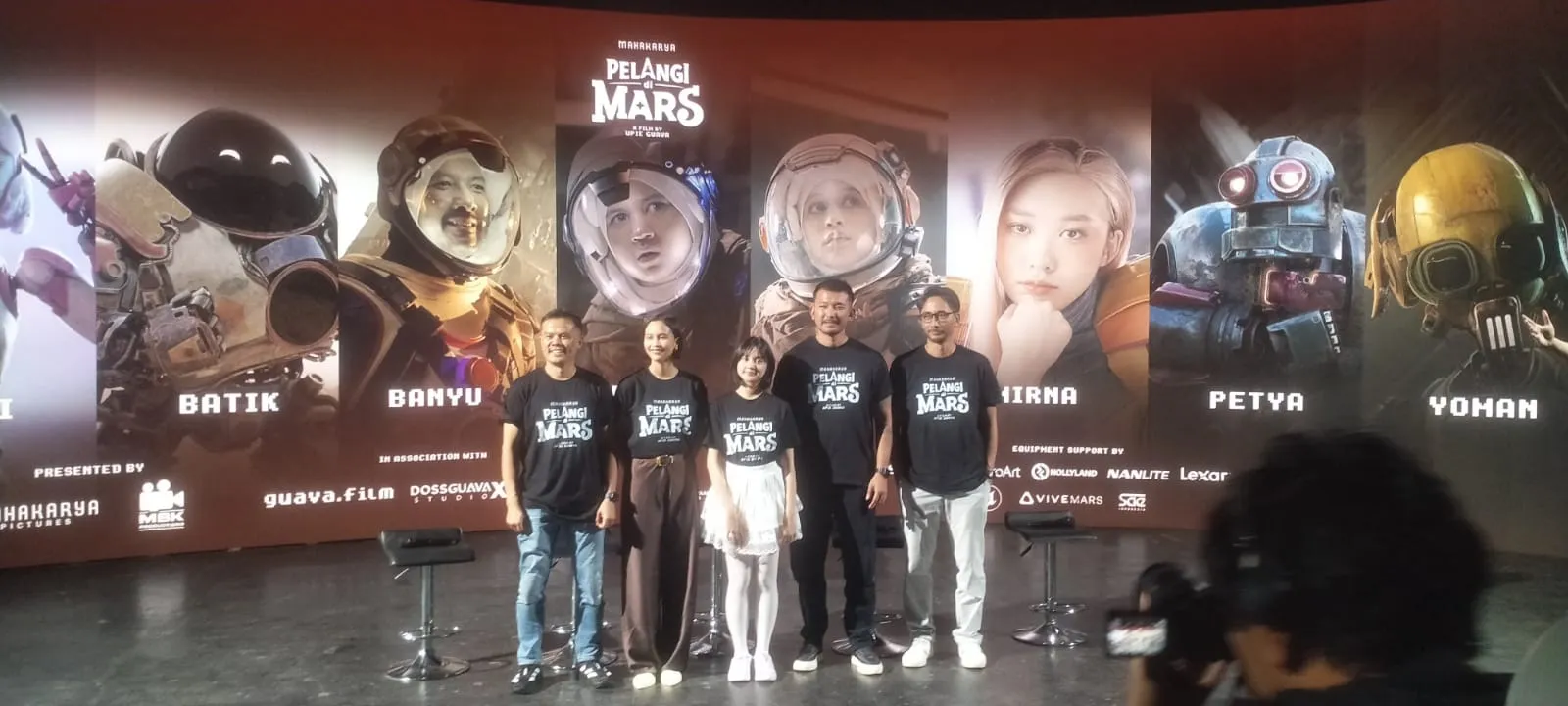Film ‘Pelangi di Mars’, Ciptakan Visual Futuristik dengan Sentuhan Budaya Indonesia