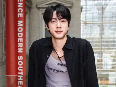 Jin BTS sibuk sebagai solois sepanjang 2025. Foto: Dok. Weverse