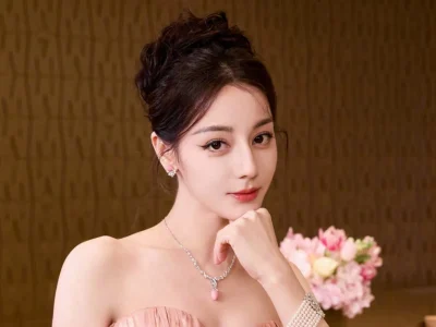 Dilraba Dilmurat comeback main drama tahun ini. Foto: Dok. Weibo