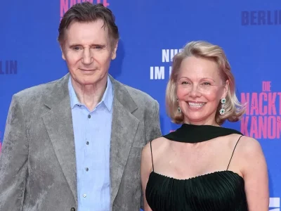 Liam Neeson dan Pamela Anderson dikabarkan pacaran. Foto: Dok. Matthias Nareyek/Getty via People