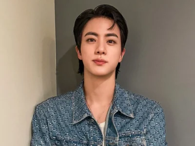 Jin BTS dikritik garagara komentar standar fisik idol K-Pop. Foto: Dok. X @bts_bighit