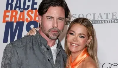 Aaron Phypers dan Denise Richards. Foto : Matt Baron/BEI/Shutterstock