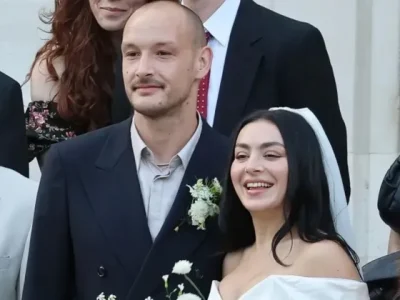 George Daniel dan Charli XCX resmi menikah (Foto: BACKGIRD/Click News and Media)