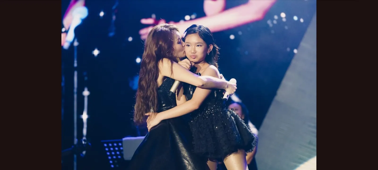 Duet dengan Bilqis di Konser Tunggal, Ayu Ting Ting Menangis Haru