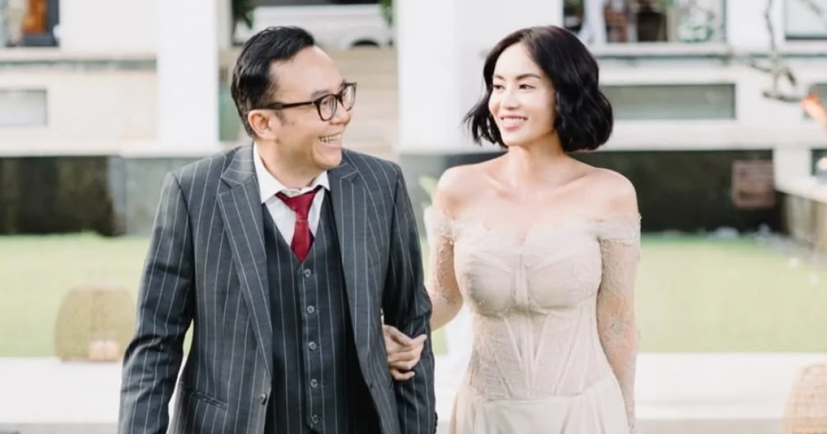 Meski Sakit, Ari Lasso Ajak Pacar Dinner Romantis di Bali