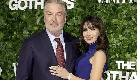 Hilaria Baldwin Tanggapi Rumor Kehamilan ke-8 Lewat Video Sarkas
