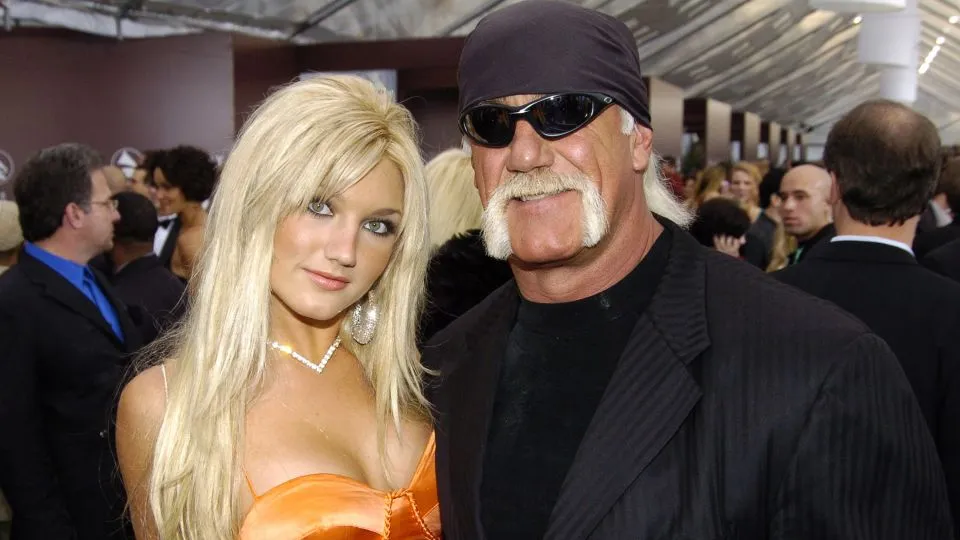 Tak Hadiri Pemakaman Sang Ayah, Ini Alasan Menyentuh Putri Hulk Hogan