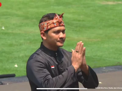 Iko Uwais. Foto : Youtube/Sekretariat Presiden