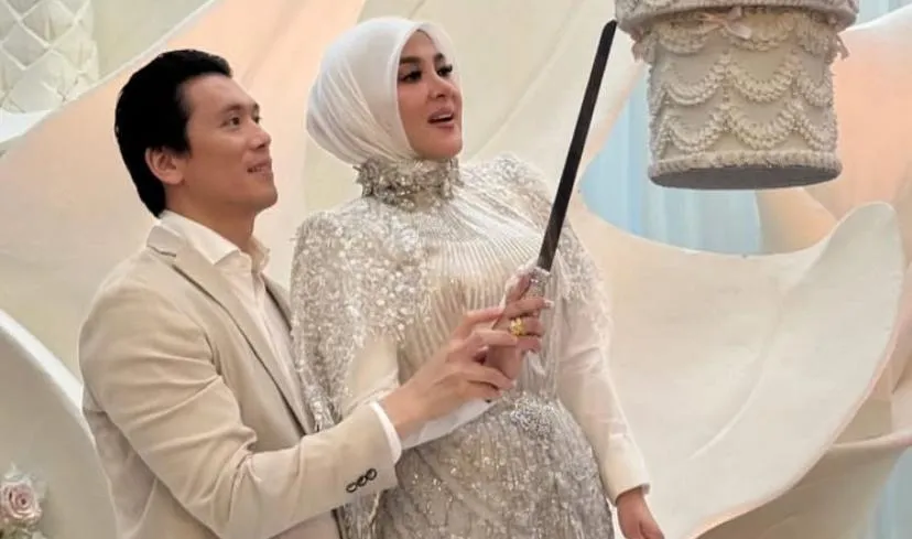 Kembali ke Jakarta, Syahrini Gelar Pesta Ulang Tahun