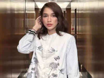 Ussy Sulistiawaty mengalami bone marrow edema pada kakinya. Foto: Dok. Instagram @ussypratama